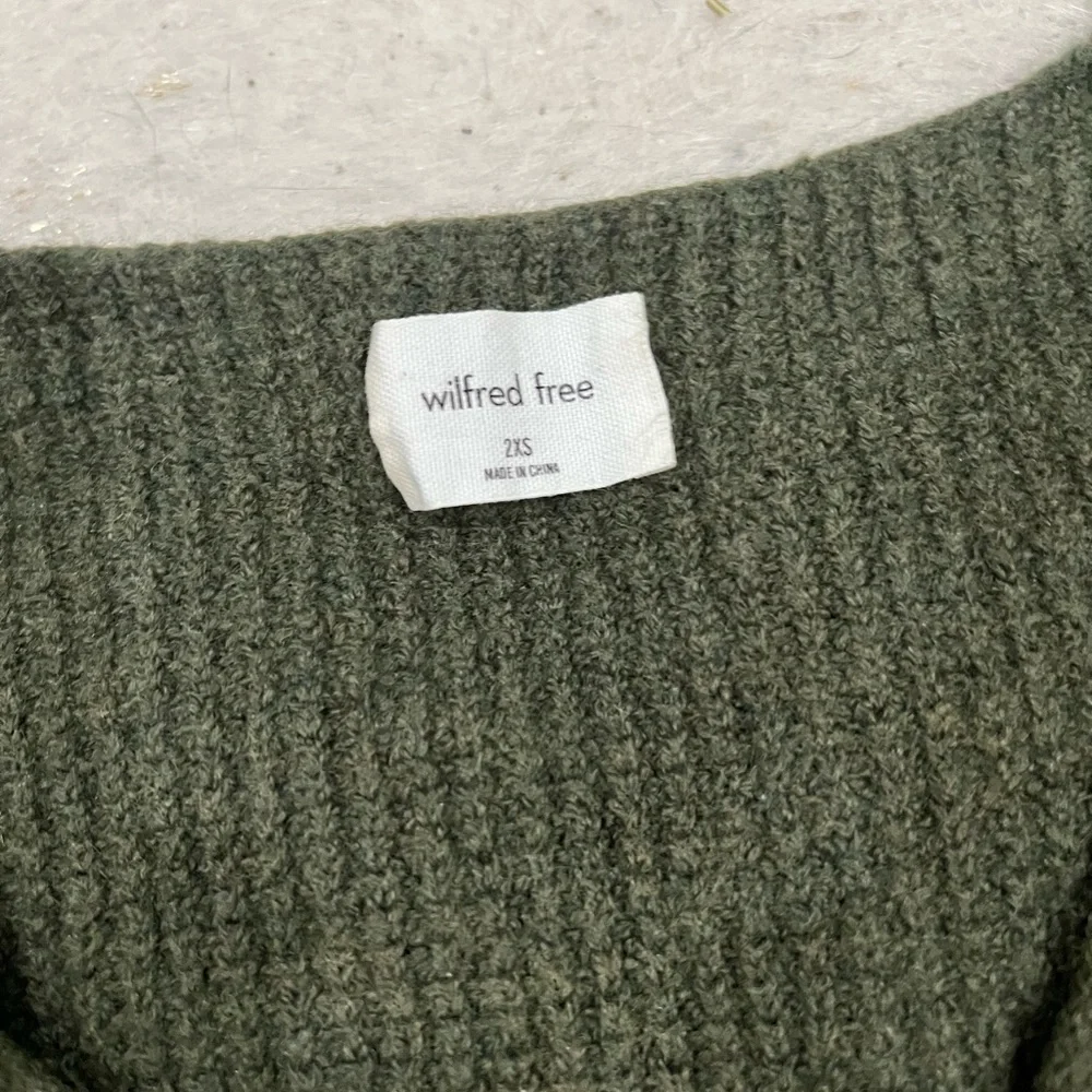 Aritzia Wilfred free olive green Wolter Sweater